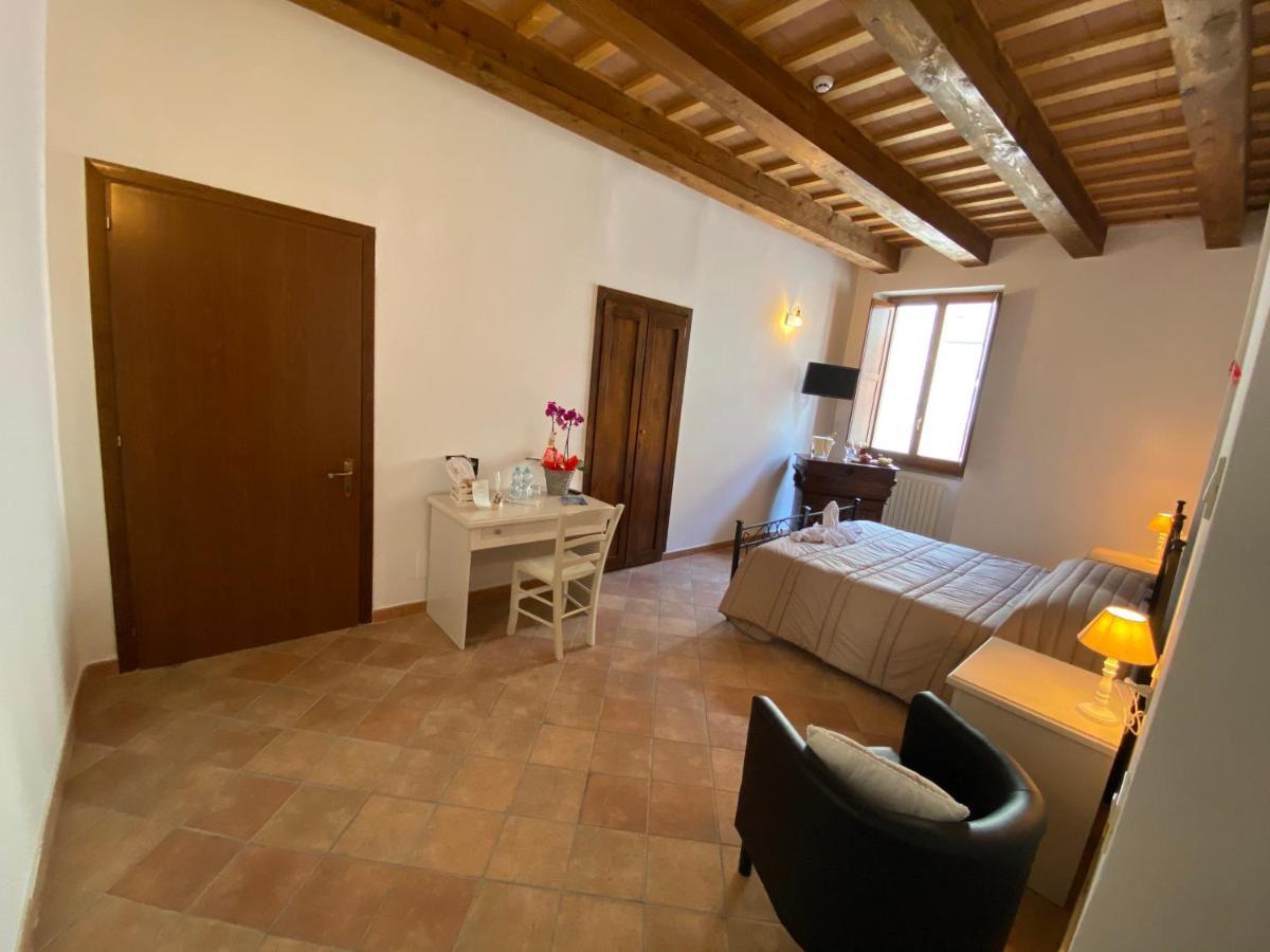 Locanda Della Pieve Pievebovigliana Kültér fotó