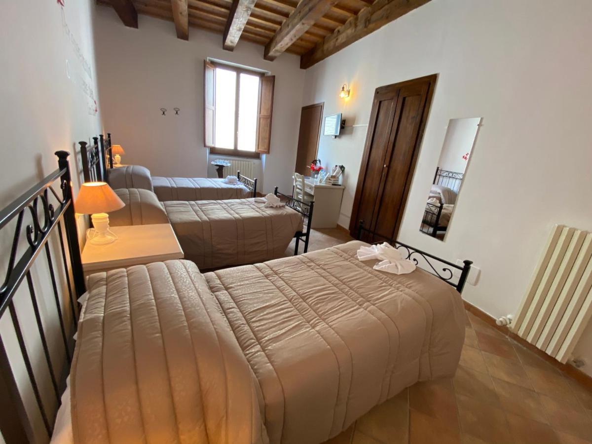 Locanda Della Pieve Pievebovigliana Kültér fotó